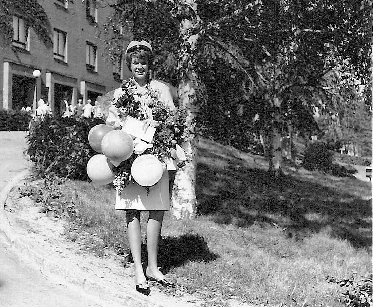 Sylvia Johansson, examen 1964.