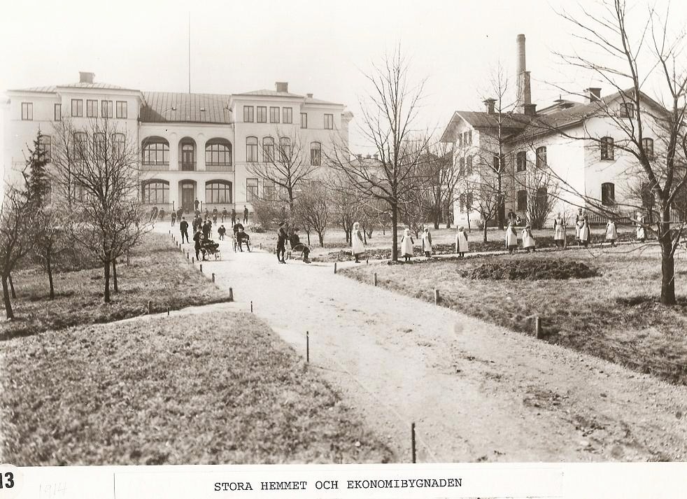 Stora Hemmet och Ekonomibyggnaden 1914.