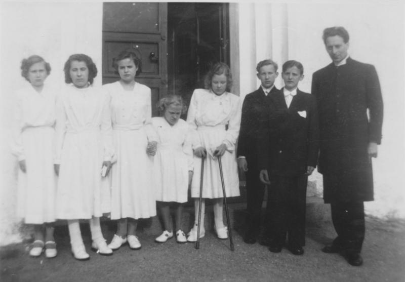 Konfirmander vid Raus kyrka 1949